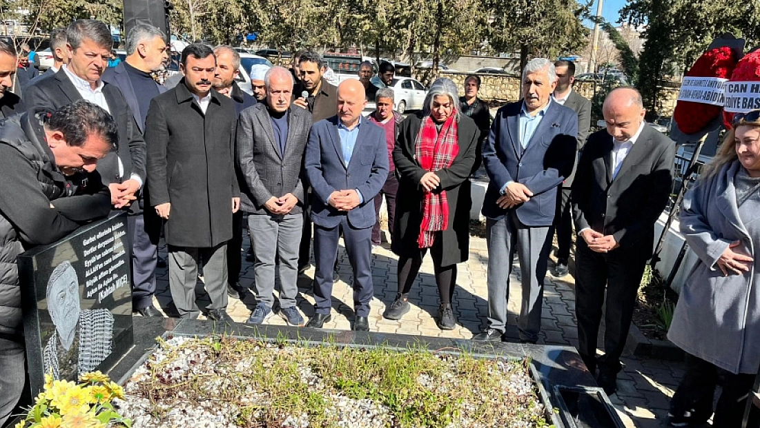 Türküleriyle Yaşıyor: Kahtalı Mıçe Dualarla Anıldı