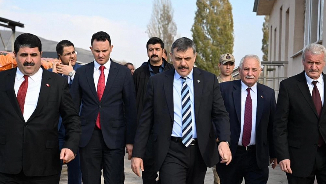 Vali Çiftçi, Köprüköy’de çalışmaları yerinde inceledi