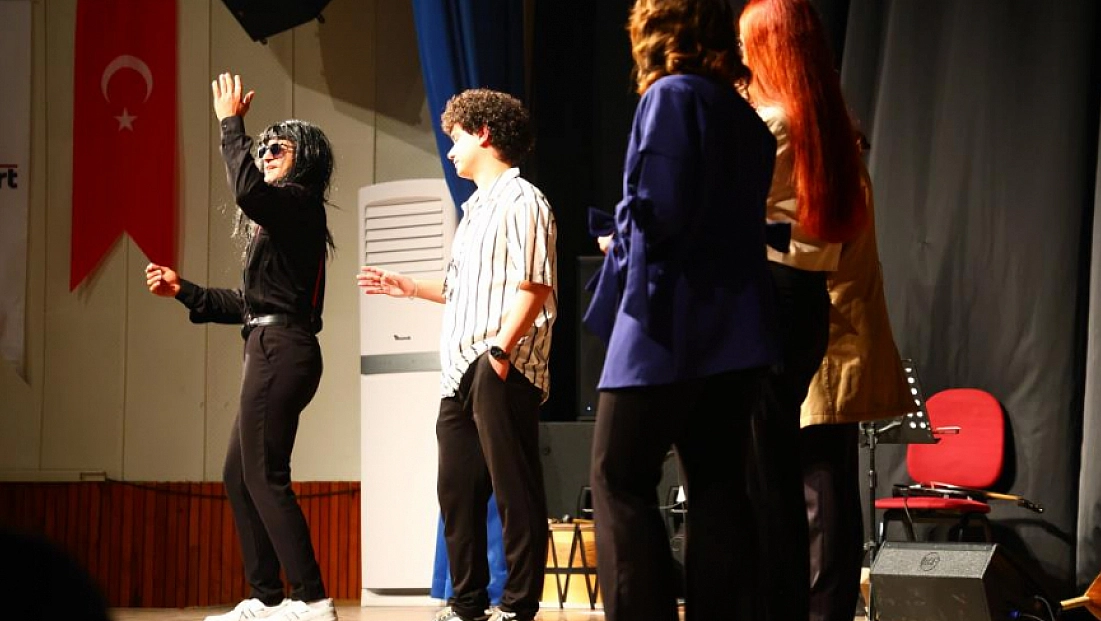 Vetakort öğrencilerinden alkış toplayan gösteri