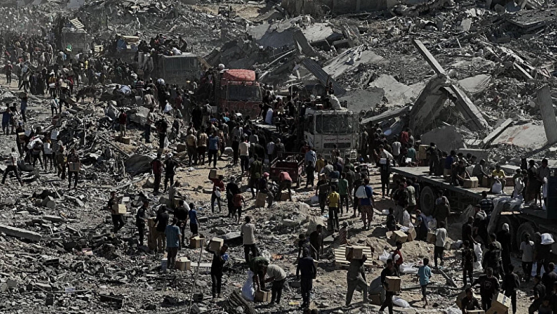 Yardım tırları Gazze'ye ulaşmaya başladı