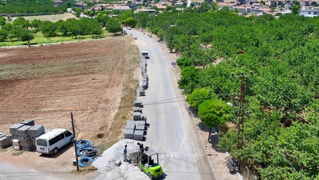 Yeşilyurt Belediyesi 3 bin 400 metrekare kilit taşı döşedi