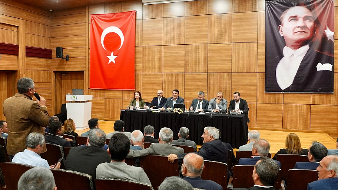 Yılmaz, kırsal mahalle muhtarlarıyla bir araya geldi