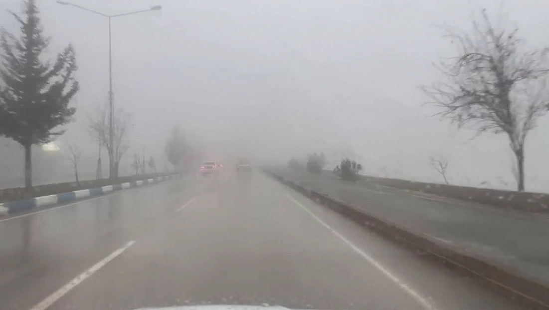 Yoğun sis ve sağanak etkili oldu