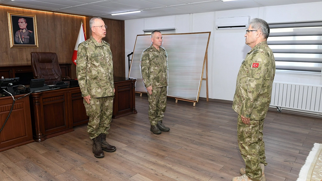 Malatya 2’nci Ordu’da görev değişimi! Korgeneral Yaralı görevi devraldı