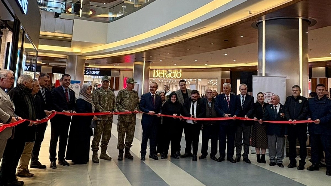Şehit ailelerinin eserleri Malatya’da sergilendi