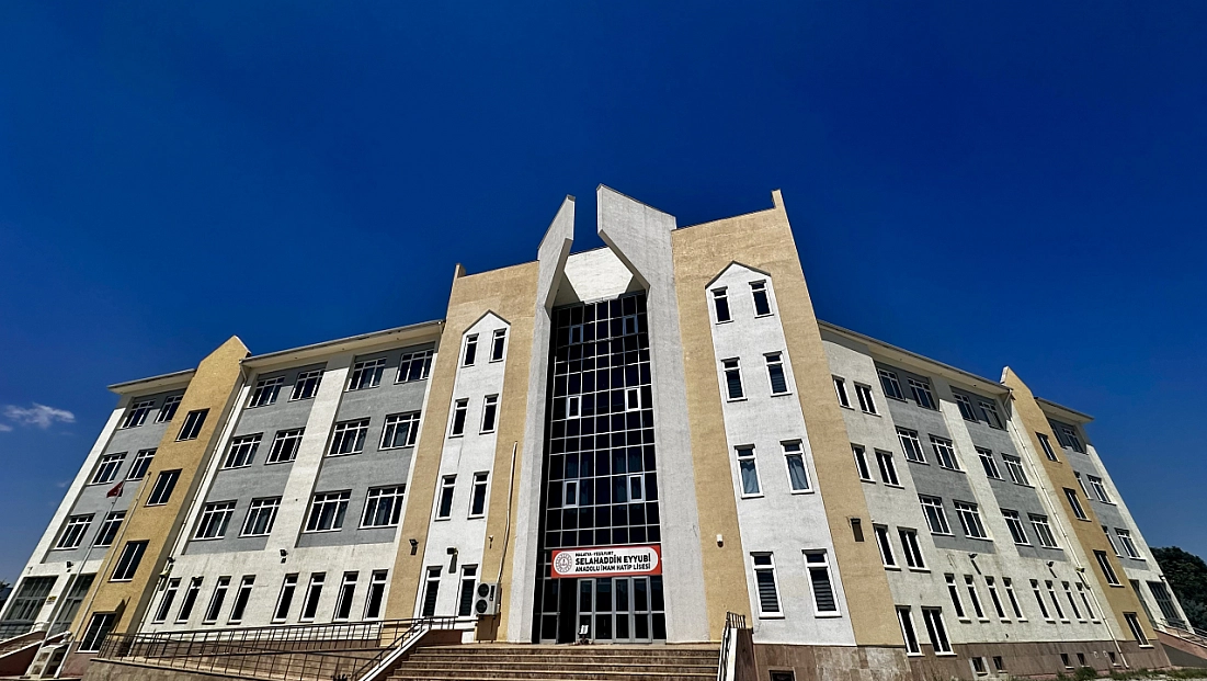 Malatya’da büyük başarı! 16 öğrenci tıp fakültesine yerleşti