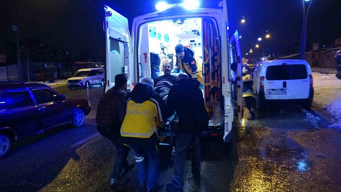Malatya'da bıçaklı kavga 2'si ağır 3 yaralı