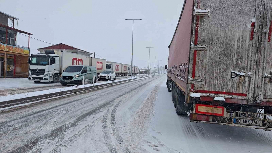 Malatya-Kayseri karayolunda ağır tonajlı araçların geçişine izin yok!