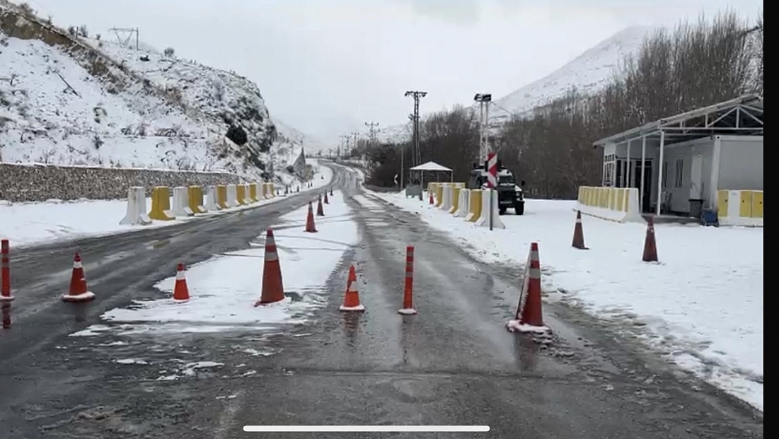 Malatya Sivas yolu trafiğe kapatıldı