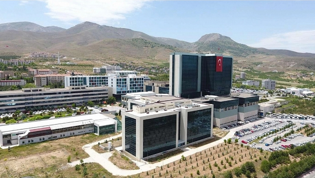 Malatya Turgut Özal Tıp Merkezi’nde botoksla hastalara yeni umut