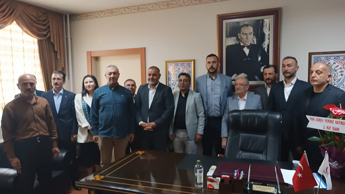MHP'den Başhekime ziyaret