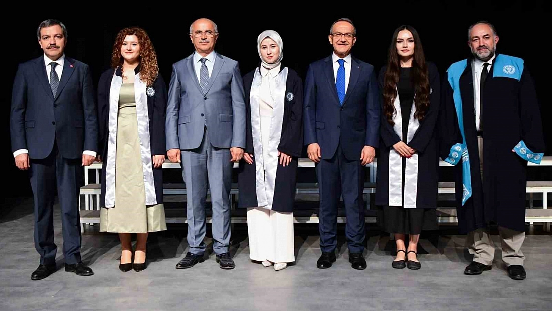 Malatya Turgut Özal Üniversitesi ilk mezunlarını verdi
