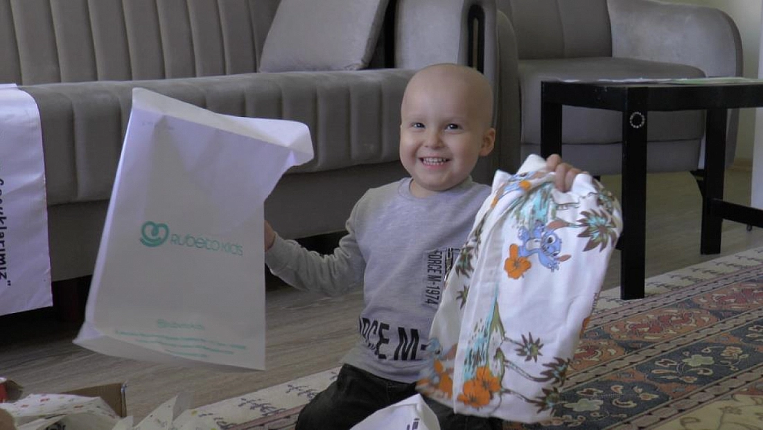 Lösemi Ömer’e moral