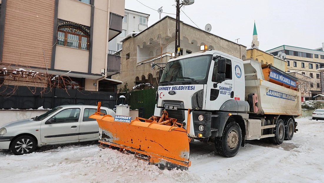 Şahinbey Belediyesi ekipleri sahada