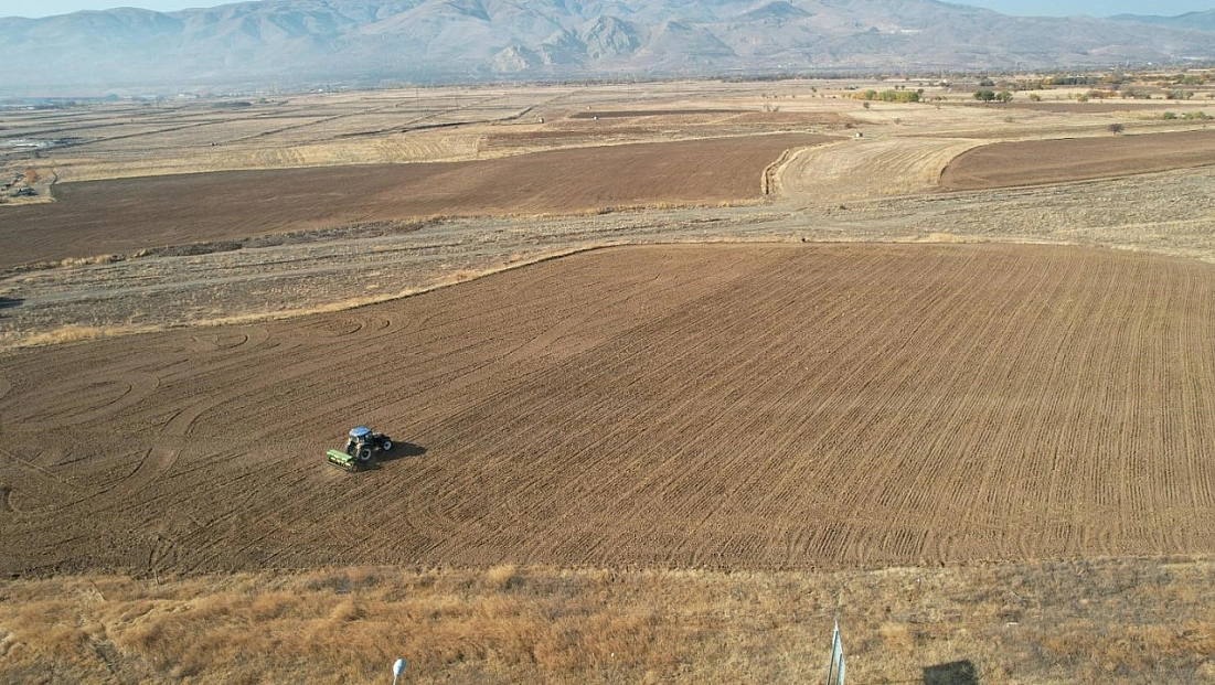 Uygulama tarlalarında hububat ekimi