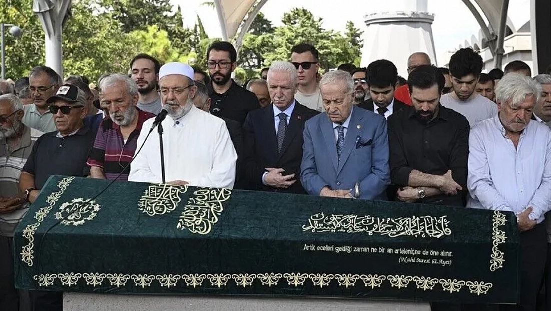 Yazar Ali Haydar Haksal son yolculuğuna uğurlandı