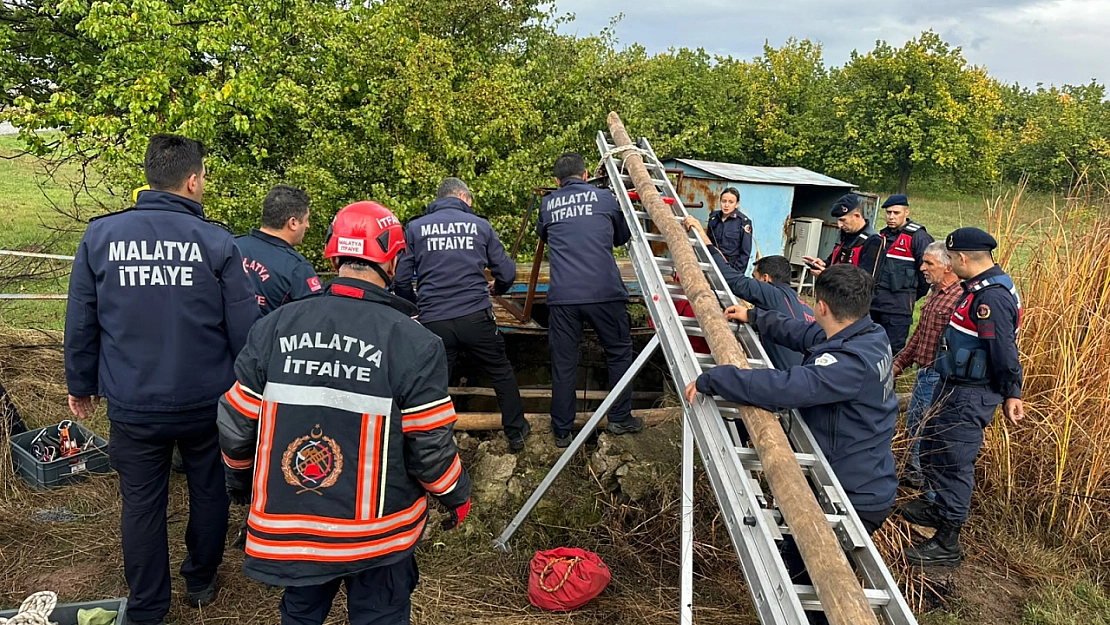 30 metrelik kuyuya düşen kızı itfaiye kurtardı