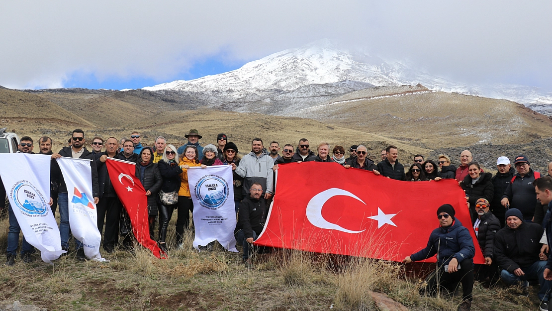 Ağrı Dağı'nın eteklerini gezdiler