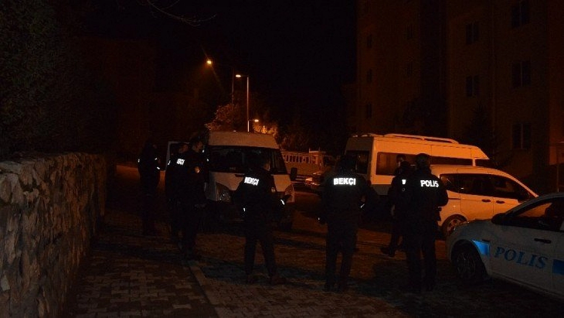 Aile içi kavgada kendini vuran kişi öldü