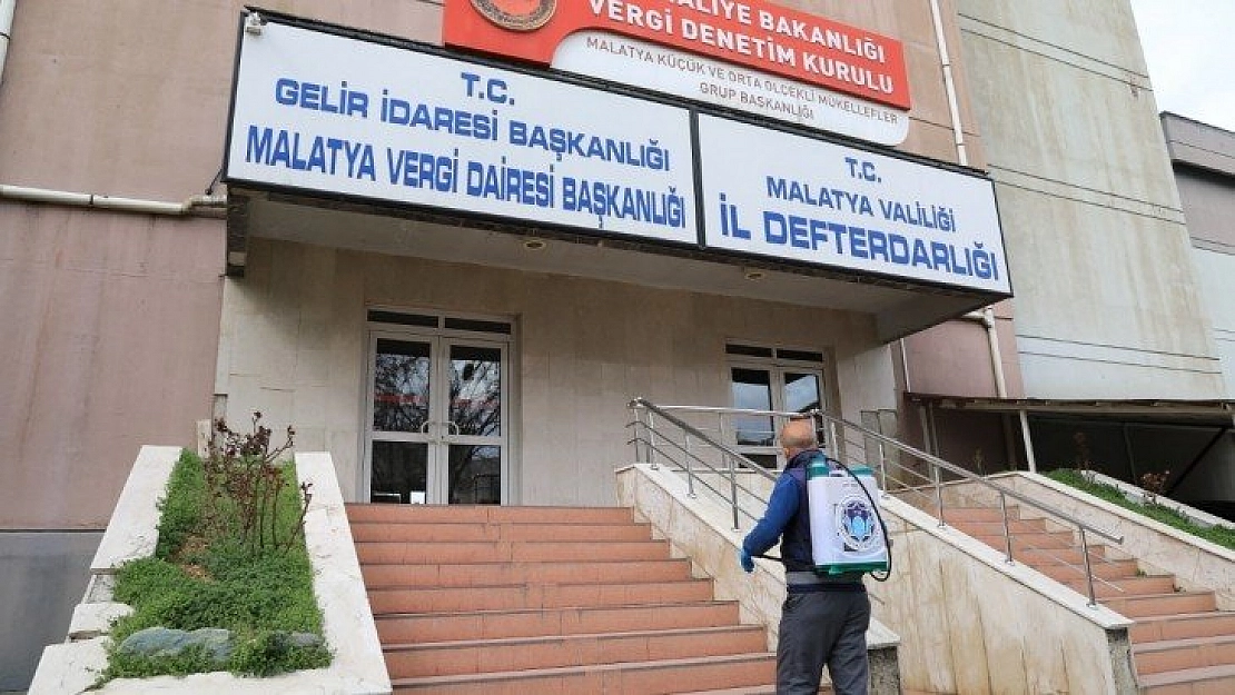 Köşe bucak dezenfekte ediliyor