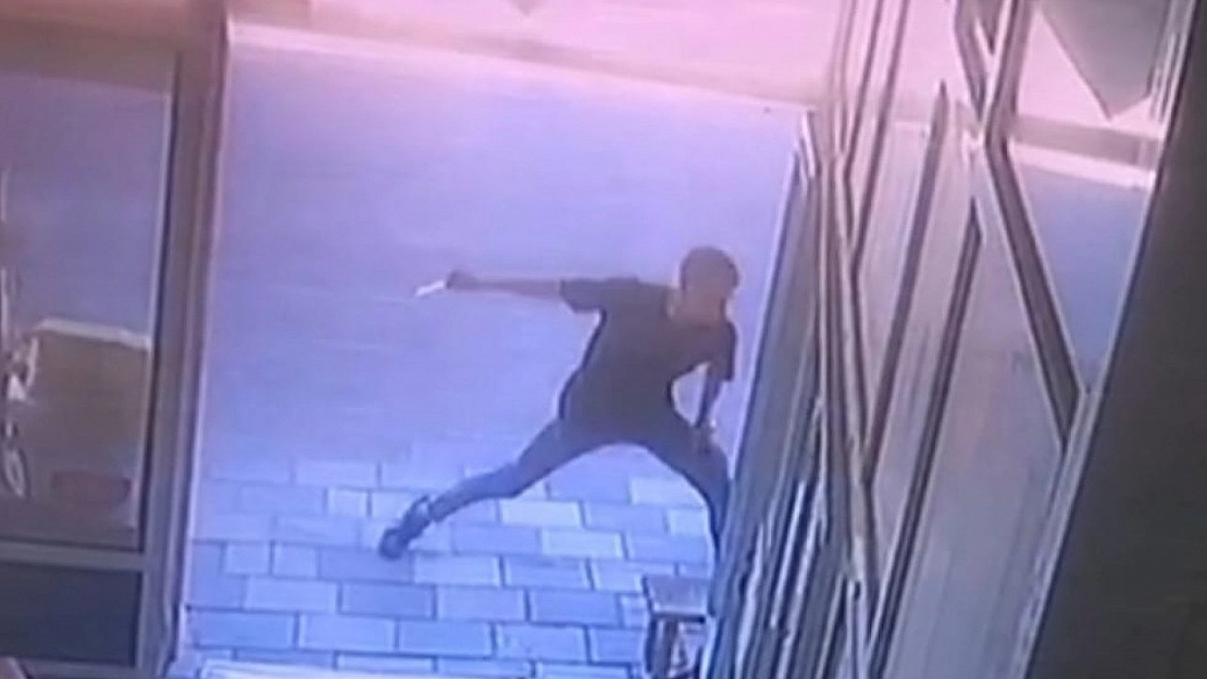 Husumetlisini defalarca bıçakladı