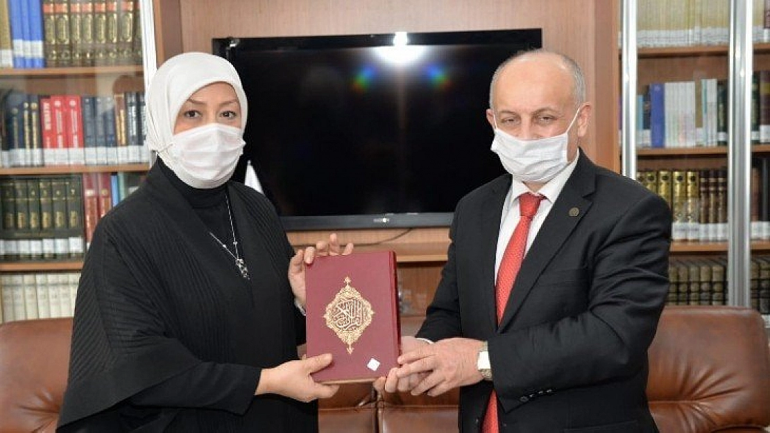 Kadın müftü yardımcılarımız var