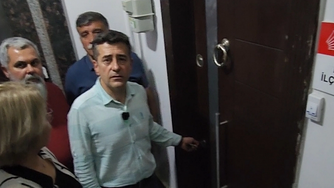 Malatya CHP'de 2'nci kapı krizi