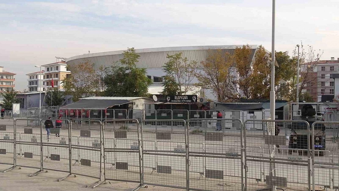 Malatya'nın en büyük çete davası spor salonunda yapılıyor