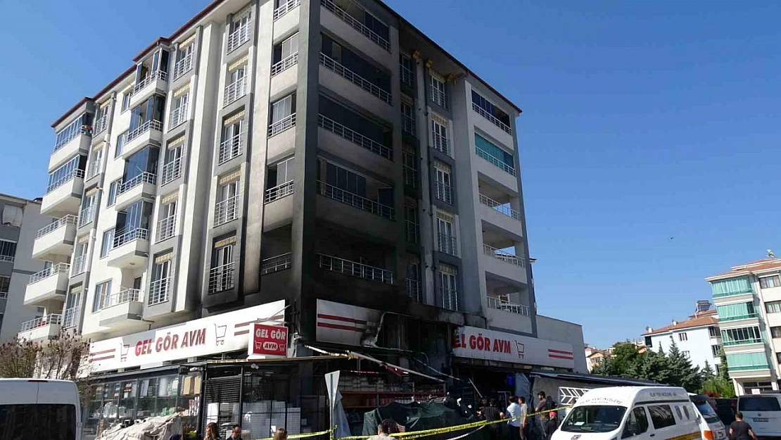 Malatya'da AVM'de yangın çıktı