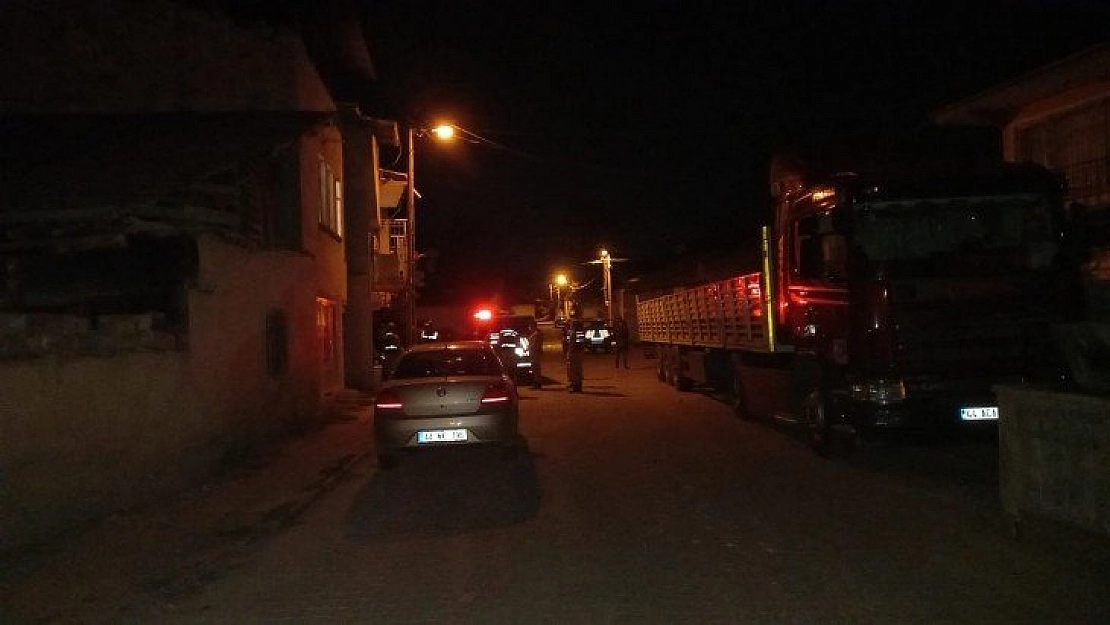 Bıçaklı kavga 1 ölü