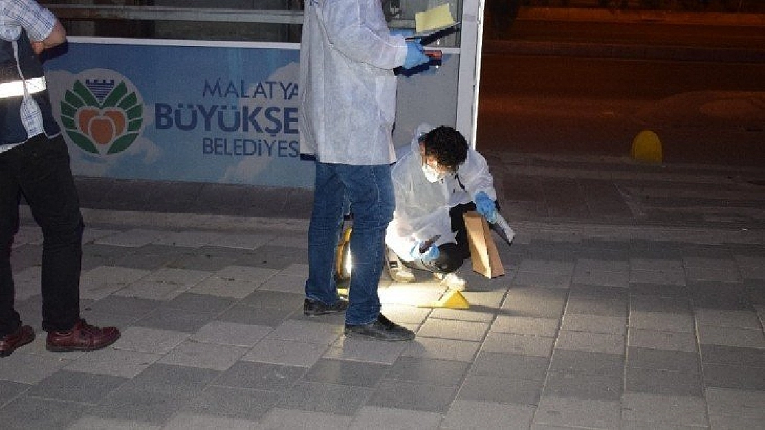 Tartıştığı babasını bıçakladı