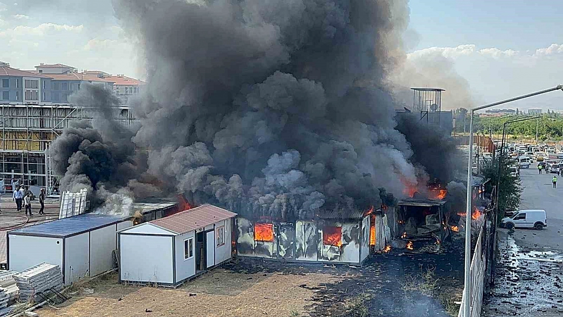 Malatya'da korkutan yangın..! TOMA ile müdahale edildi