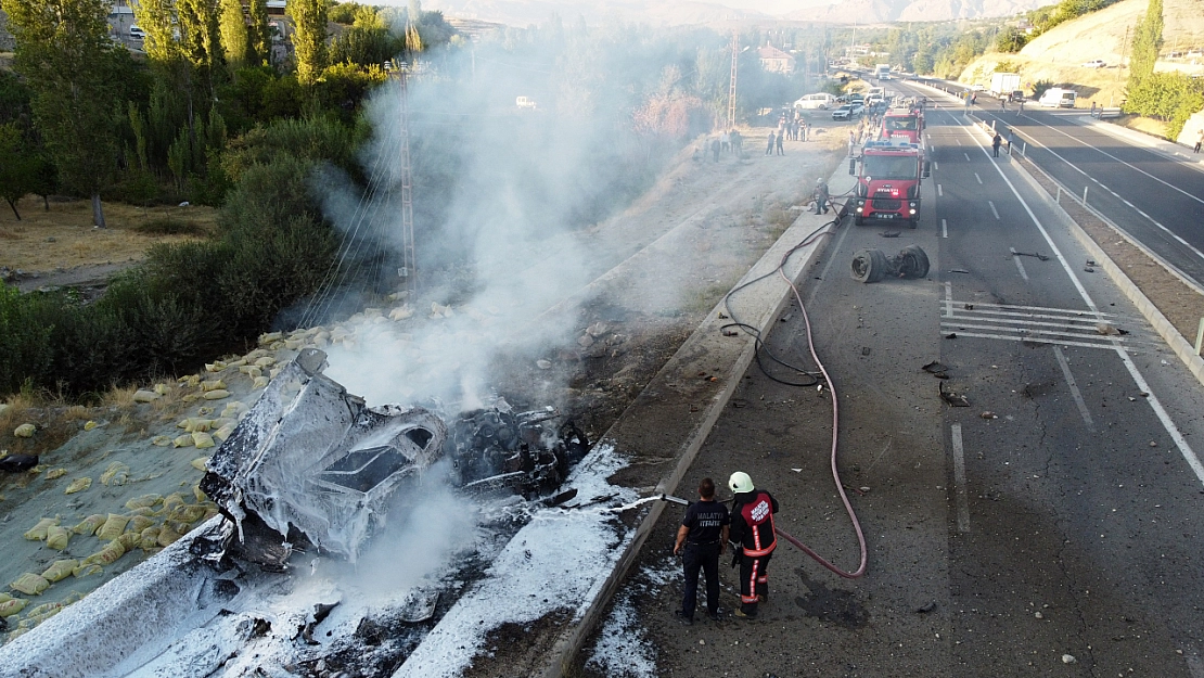 Malatya'da korkutan kaza anı saniye saniye görüntülendi