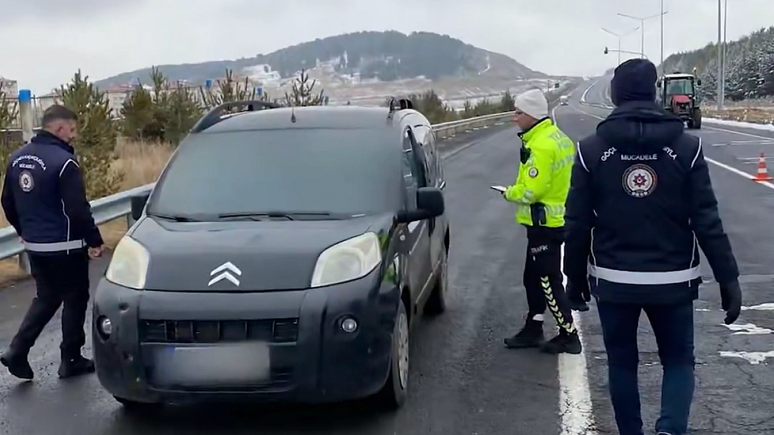 Göçmen operasyonu: 972 Yakalandı