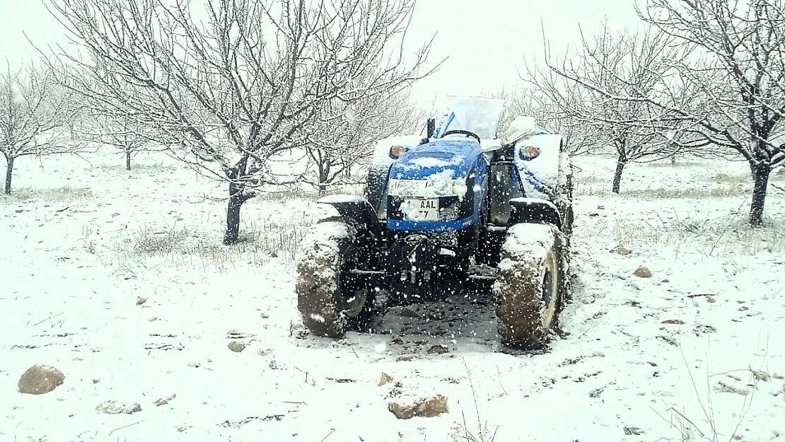 Malatya gelinliğini giydi..!