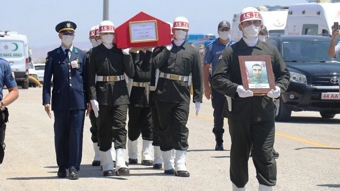 Gözyaşları arasında defnedildi