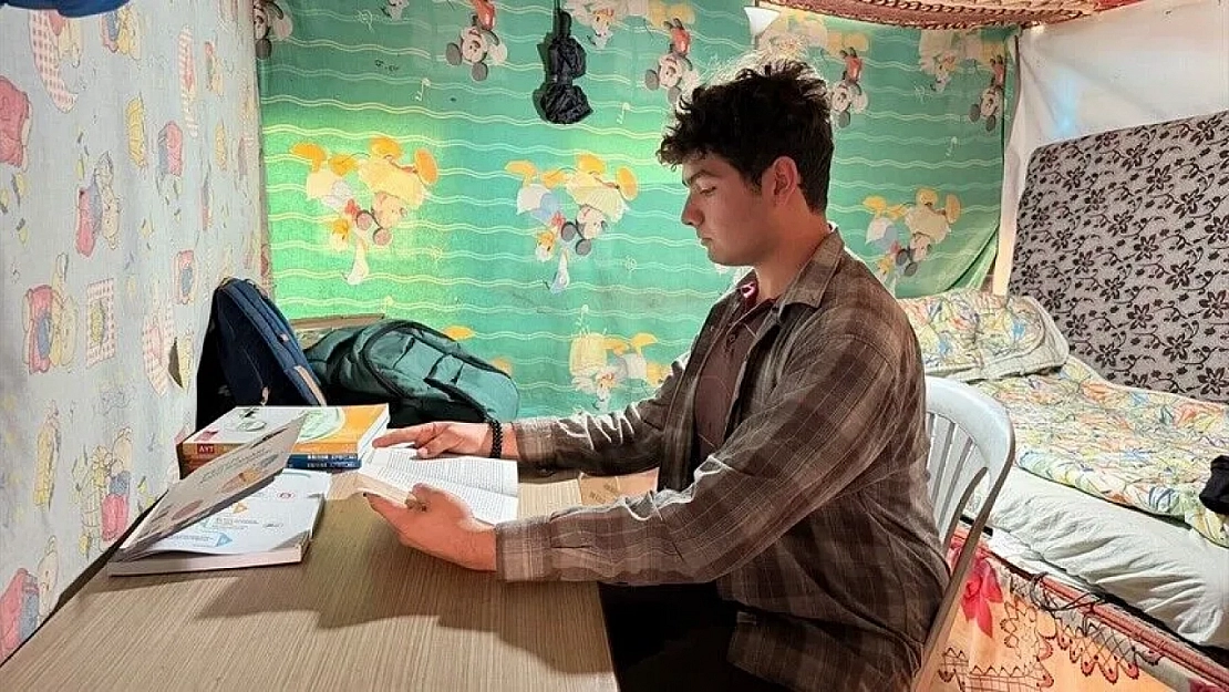 Naylon çadırda kurduğu hayalle Hacettepe Tıp Fakültesi'ni kazandı