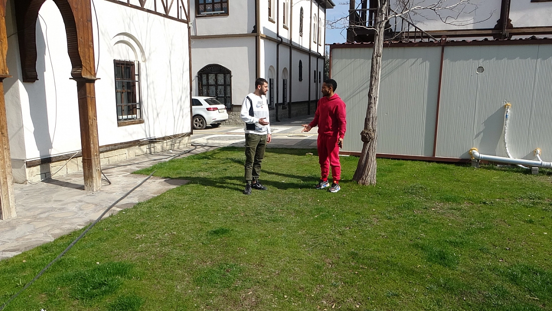 Otel çalışanından 150 bin dolarlık vurgun