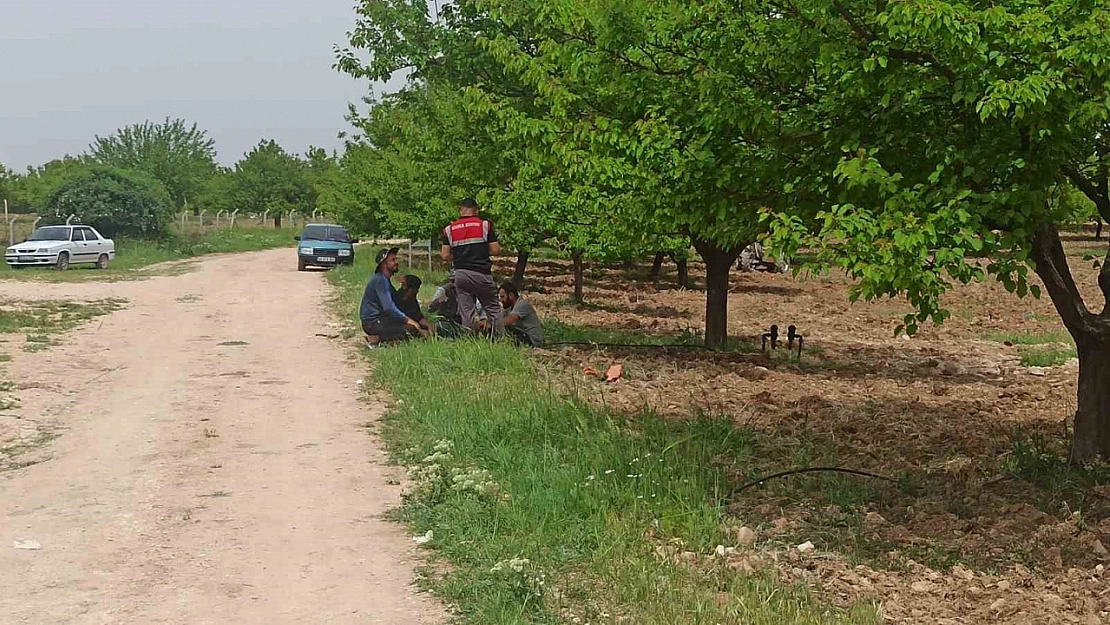Önce tartıştı sonra kardeşini tabancayla vurdu..!