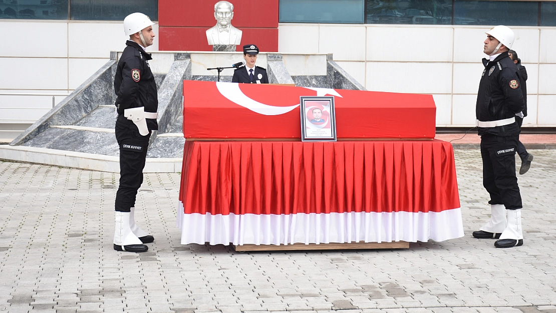Şehit komiser yardımcısı toprağa verildi