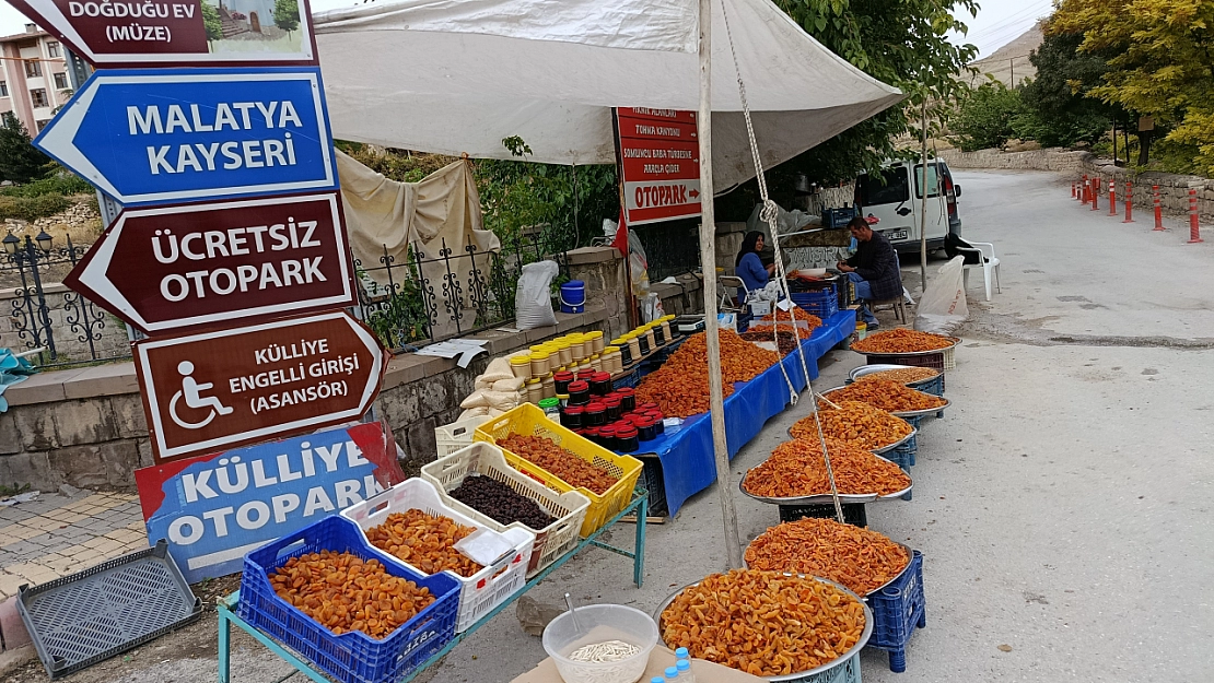Somuncu Baba'da yöresel lezzetler kapış kapış gidiyor