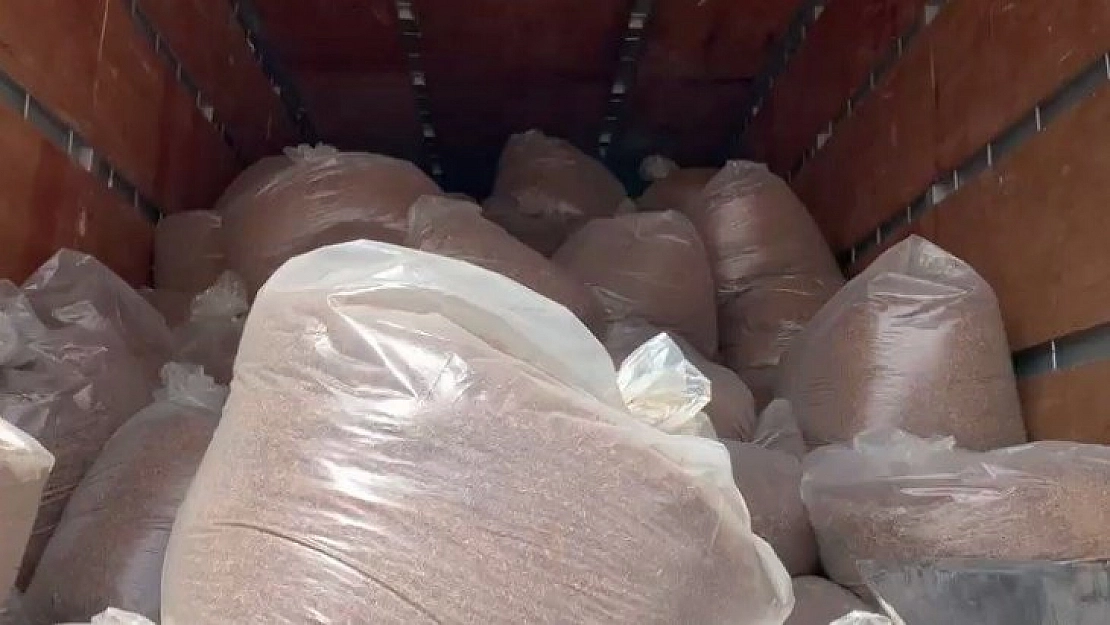 Tonlarca kaçak tütün yakalandı