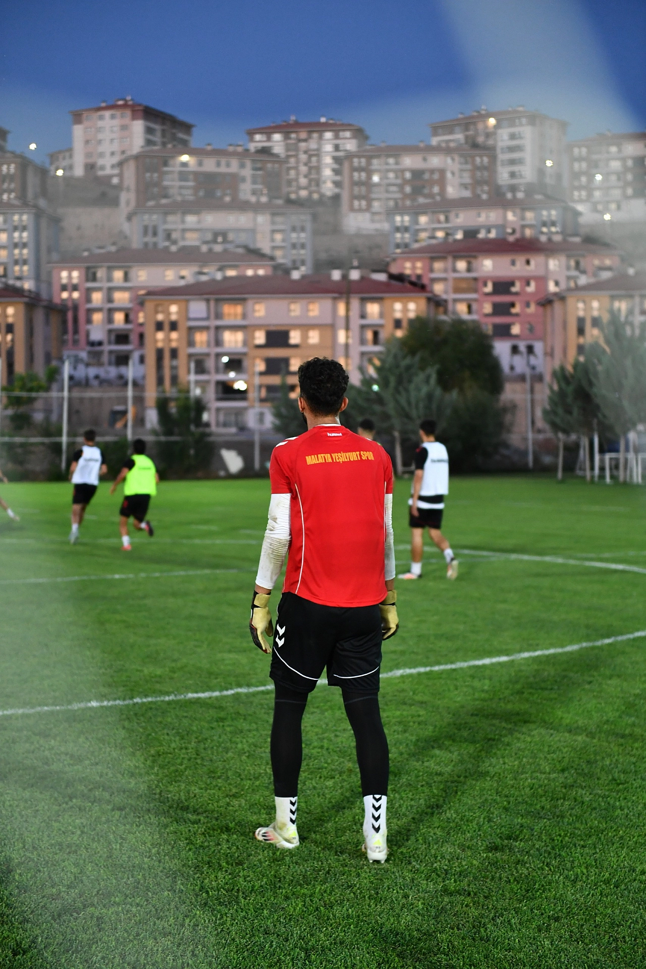 Yeşilyurtspor hazırlıklarını çift idmanla sürdürdü