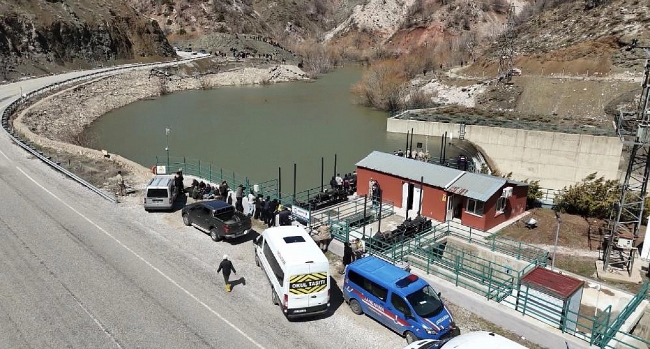 Malatya'dan Gitmişti, Sır Oldu: 8 Yaşındaki Fırat Can İçin Barajın Kapakları Açıldı