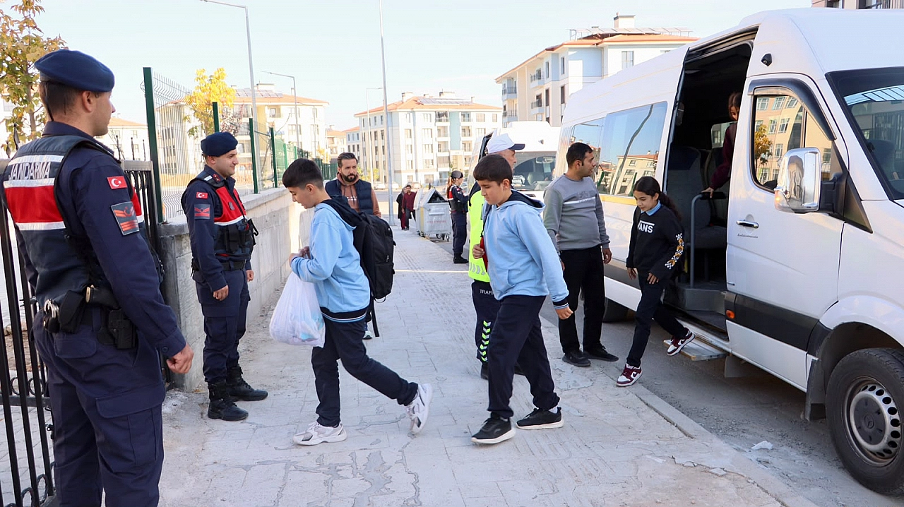 Malatya'da okul çevrelerine sıkı denetim