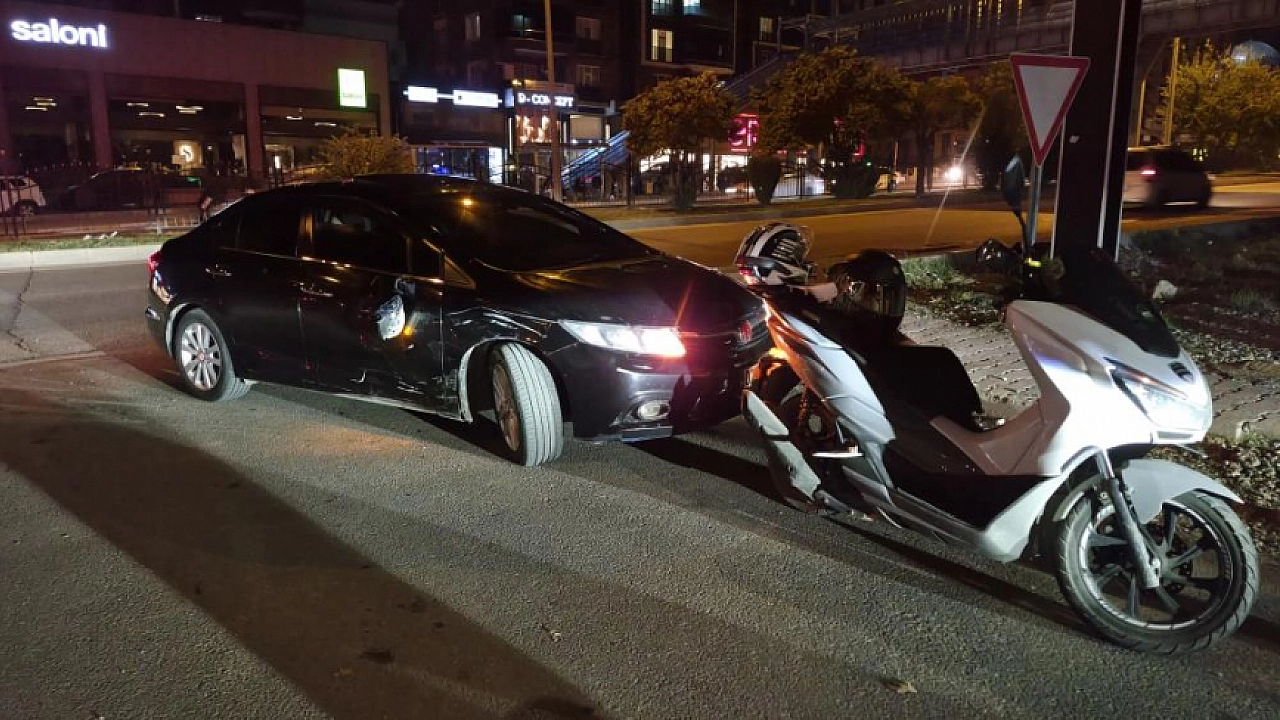 Adıyaman'da Kavşak Kazası: Motosiklet Sürücüsü Yaralandı