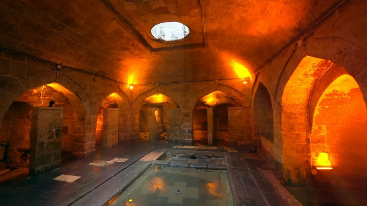 Tarihi kasteller fotoğraf tutkunlarını cezbediyor