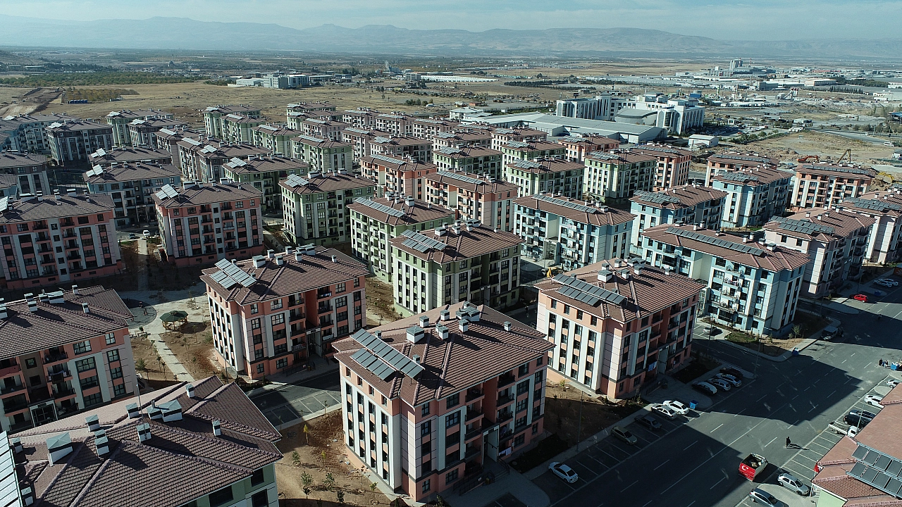 TOKİ Deprem Konutları İçin İsimler Belirleniyor: Sonuçlar Canlı Yayında!