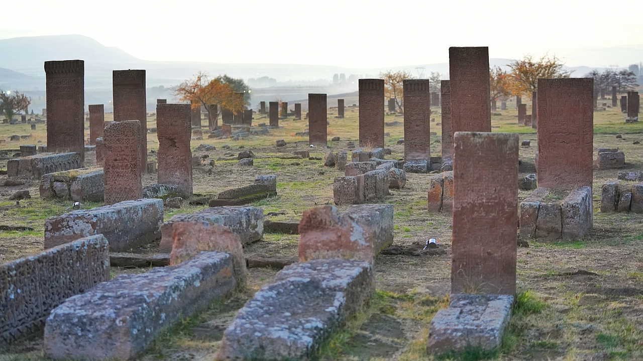 Sonbaharın Eşiğinde Bir Destan: Tarih ve Renk Cümbüşüyle Bitlis