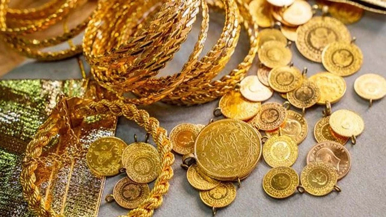 Altın piyasasında deprem! Gram altın 8 bin 210 TL ile tarihi zirvede